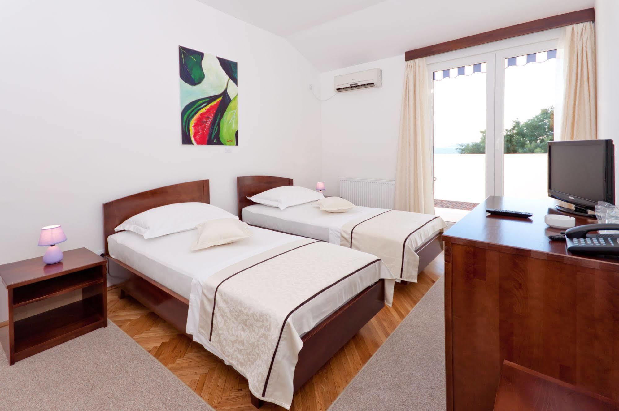 Hotel Ballet School Kaštela Exteriör bild