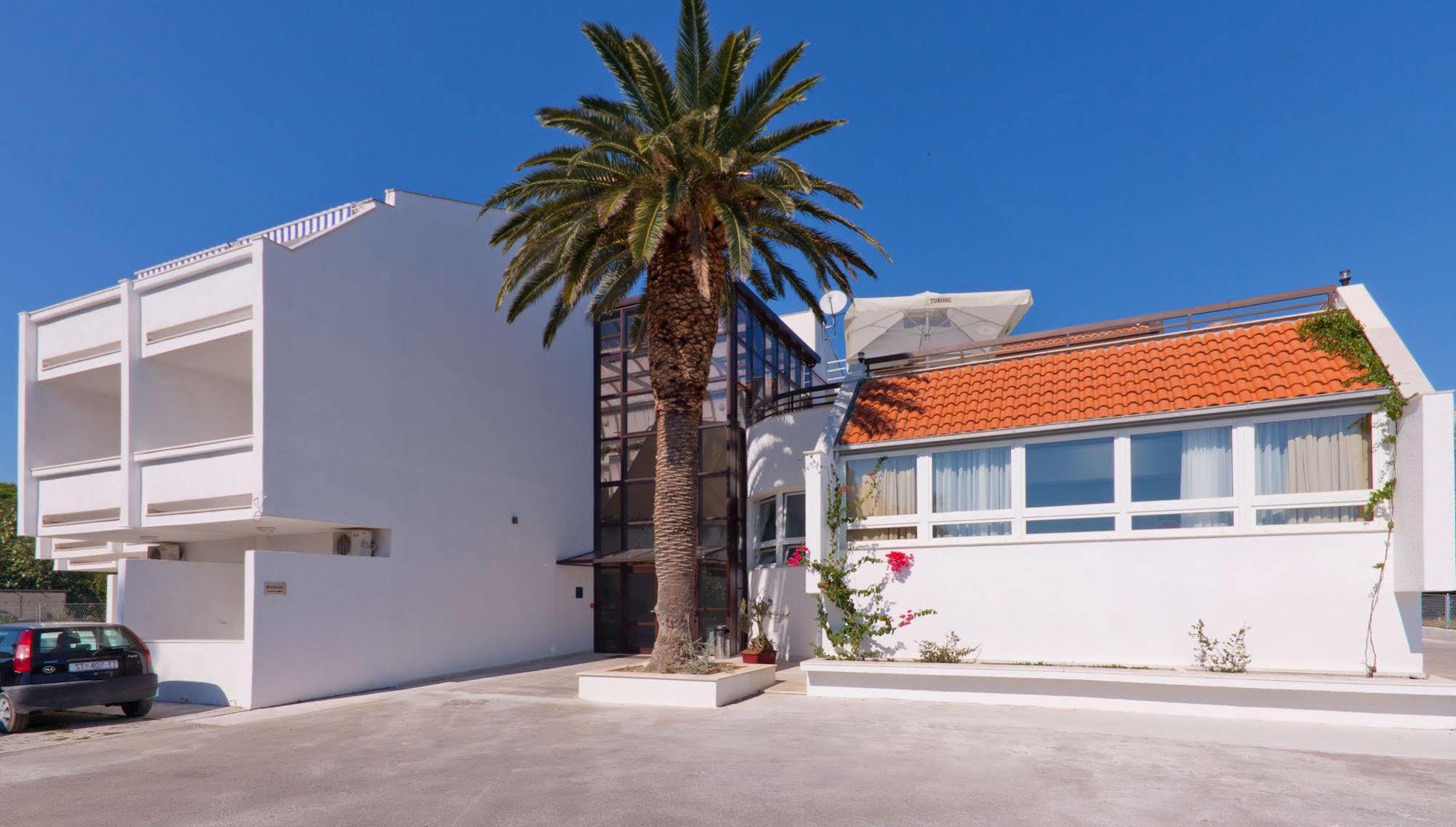 Hotel Ballet School Kaštela Exteriör bild
